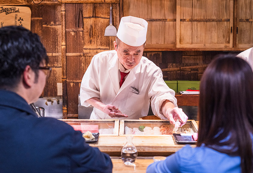 【カウンター】職人が握る寿司を味わえます